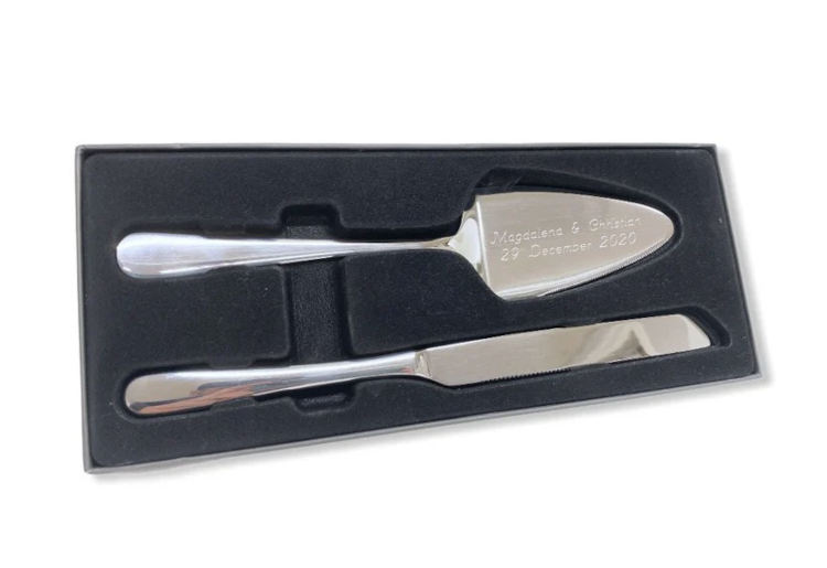 Gravyrpresent – Tårtspade med gravyr Tårtspade - Personlig present med gravyr
