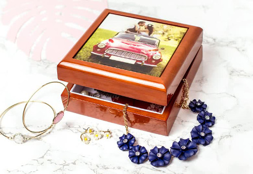 Snyggt smyckeskrin med eget foto - Personliga presenter med foto