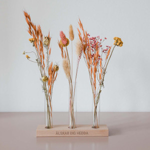 Torkade blommor - Personlig present med gravyr