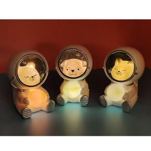 Astronaut nattlampa med djur - Present småbarn