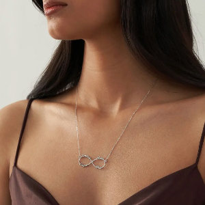 Infinity halsband - Mors dag smycke - Bästa presenten till mamma